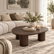 Noma Table في غرفة معيشة أنيقة